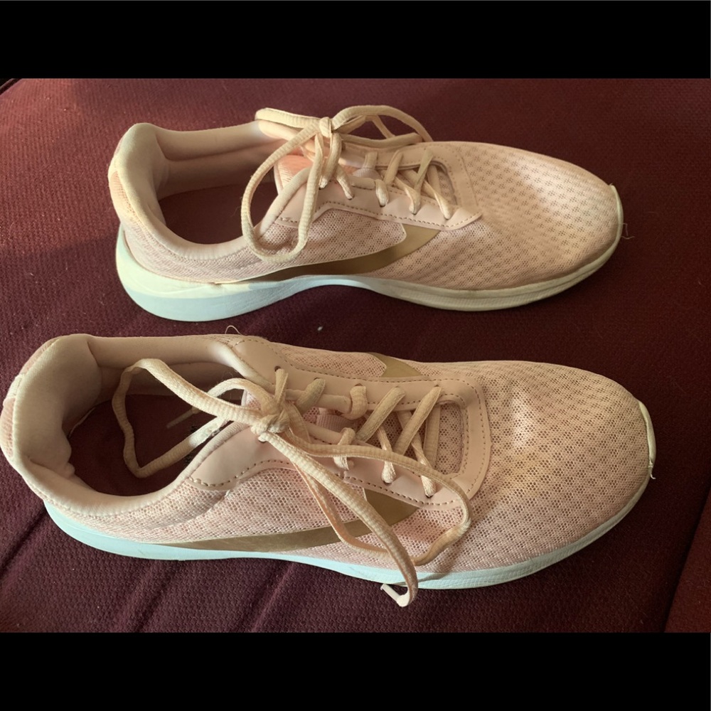 📦 womens pink gym shoes